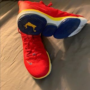 Lebron 16 low “Superbron”